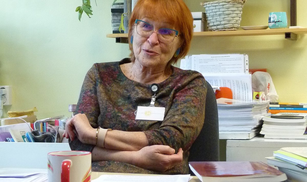 Meedia- ja staarijuttudega aasta kirjandusõpetaja tiitliga pärjatud Sirje Nootre väga ei haaku, vaid räägib kirjandusest. Ütleb, et kirjandust õpitakse.
