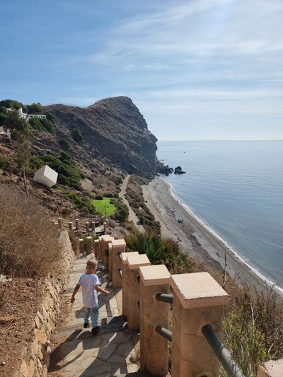Teel Torrenueva Costa kõrval asunud pisikesse Playa de la Joya randa