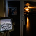FOTOD | Narva-Jõesuu veekeskused mattusid pimedusse, aga lahkusid nagu uppuv Titanic, mil orkester mängib