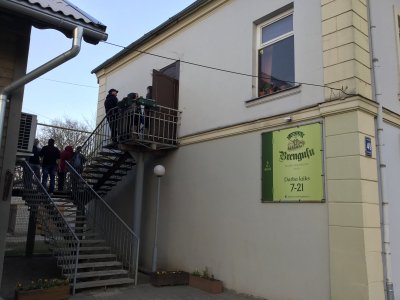 Stacijas iela 49. Avatud iga päev 7-21.