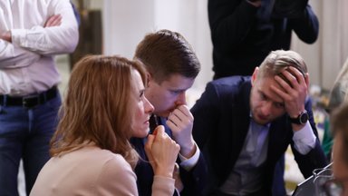 GALERIID | Ärevus, rõõm, pettumus: vaata, kuidas poliitikud üle Eesti valimispidudel tulemusi ootasid!