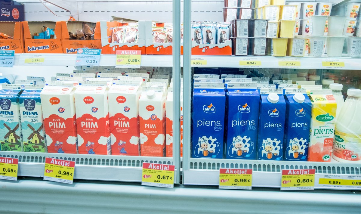 Продаваемое в Латвии эстонское молоко