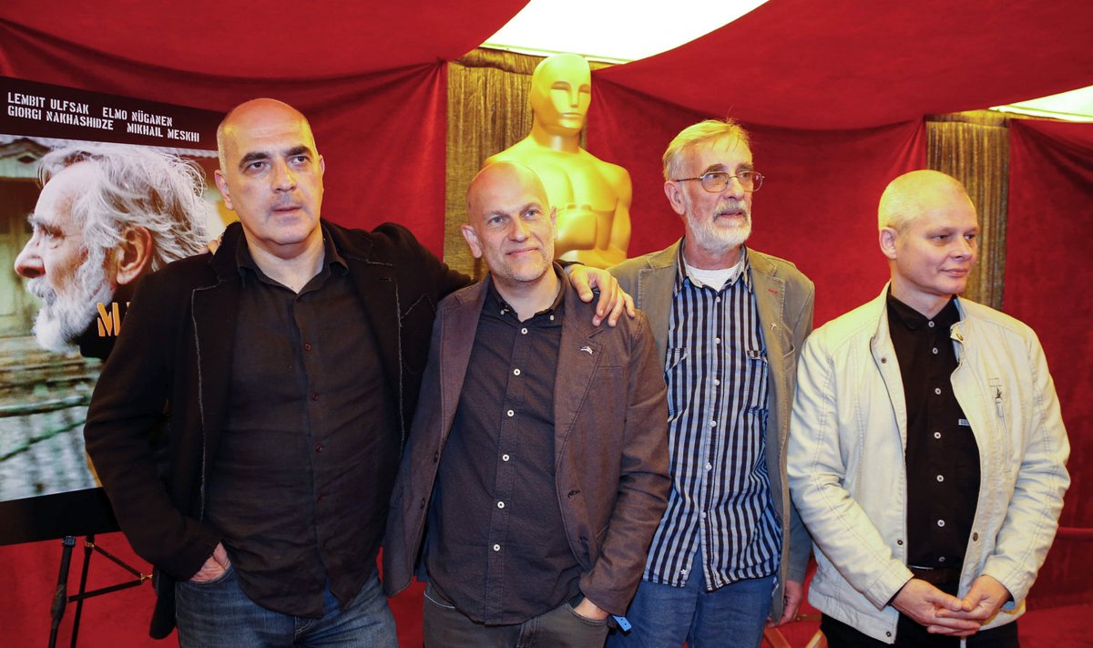 "MANDARIINID" HOLLYWOODIS: (vasakult) filmilavastaja Zaza Urušadze, produtsent Ivo Felt, näitleja Lembit Ulfsak ja operaator Rein Kotov.