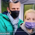 ”Победное” возвращение. Как российские власти превратили прилет Навального в шоу и парализовали два аэропорта