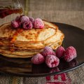 PÜHAPÄEVANE PANNKOOGIPIDU! Kuidas teha parimaid õhukesi, pakse, soolaseid ja magusaid pannkooke?