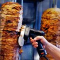 Helsingi kebabi-kohtade suur probleem: halvaks läinud liha igas viiendas söögikohas