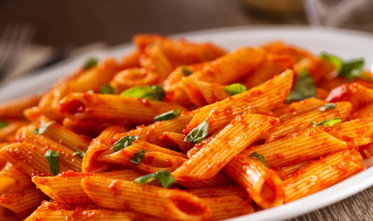 Spaghetti al pomodoro ehk pasta tomatiga.