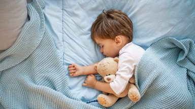 10 soovitust, et laps õhtuti kergema vaevaga magama saada