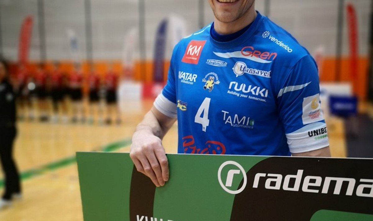Toms Švans.