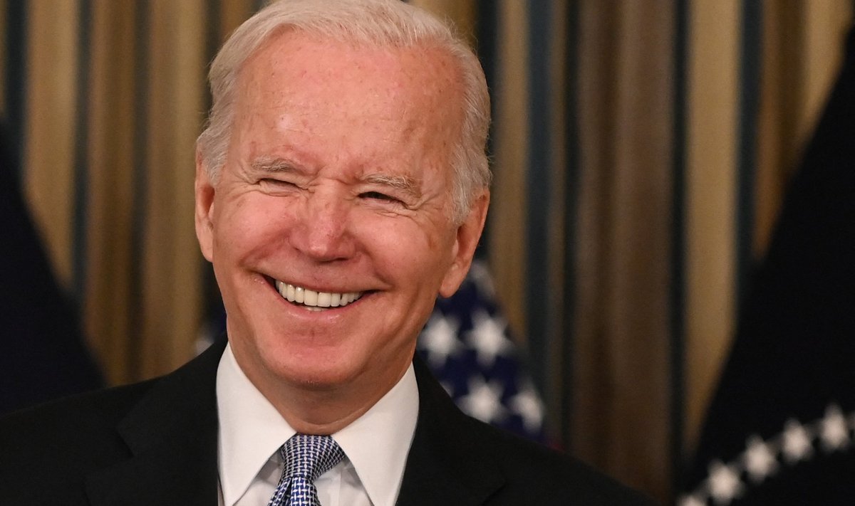 „Tegime ära.” Laupäevasel pressikonverentsil oli president Joe Bideni nägu nalja täis.