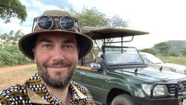 KROONIKA ARHIIVIST | Roald Johannsoni seiklused Hawaiil ja Aafrikas: 225 dollarit maksev koroonatest, Ken Saani kitseäri ja Nairobi slumm, kuhu Roald elama sattus
