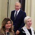 "Фейковые матери" | Путин встретился с матерями мобилизованных: в их роли выступили активистки и чиновницы