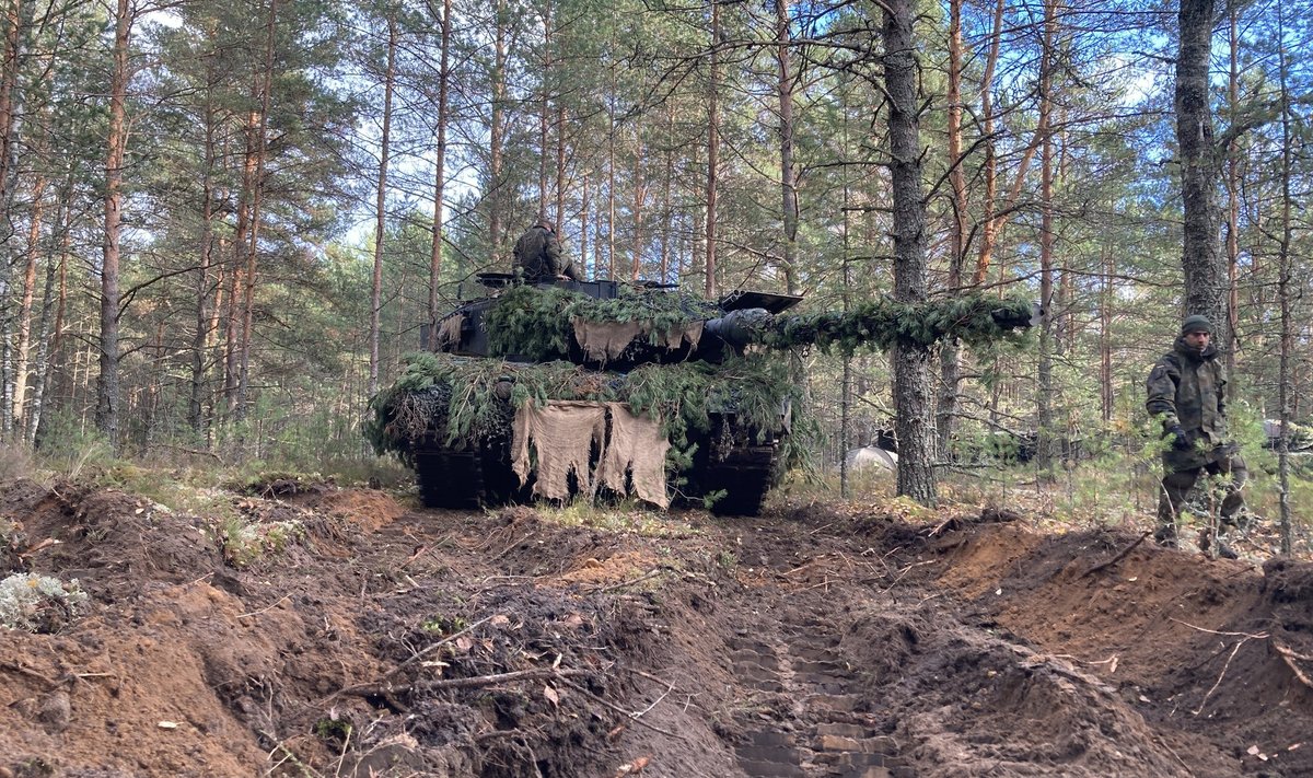 Tank Leopard 2 oktoobris Leedus toimunud NATO õppustel. Edaspidi tahab riik omaenda tankiväge.