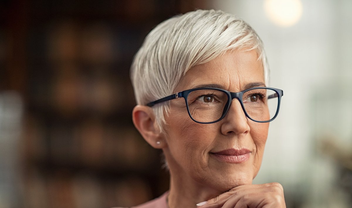 Kindlasti peavad lähedased pensionile jäänud inimesel silma peal hoidma ega tohi eirata ohumärke, mis viitavad, et vanem inimene on vaimses allakäiguspiraalis.