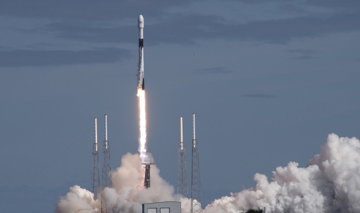 Falcon 9 start Starlinki satellitidega