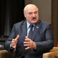 Лукашенко обвинил Украину в попытке нанести удар по военным объектам в Беларуси. Он приказал „взять под прицел“ столицы противников Минска