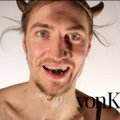 VIDEOD: Von Krahli Teatri uus lõbus lastelavastus "Käbekärp" toob lavale Loll-Rulle, Paha-Kalle ja Soome Kunni kuningriigi allakäigu