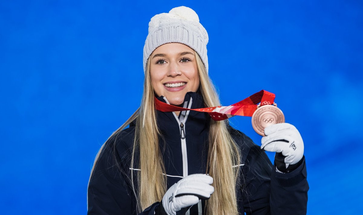 Келли Сильдару, завоевавшая бронзовую медаль в слоупстайле на Олимпийских играх в Пекине, открыла для Эстонии медальный зачет.