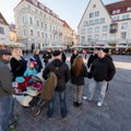 ФОТО и ВИДЕО: Молодые гиды призвали в Ночь музеев открыть для себя самый большой музей Таллинна — Старый город