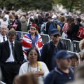 ФОТО и ВИДЕО | В Лондоне — огромная очередь из желающих проститься с Елизаветой II. Время ожидания в ней достигало 24 часов