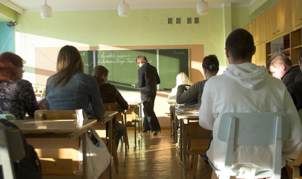 УЗНАЙТЕ, что думают учителя русских школ — опрос завершен - Delfi RUS