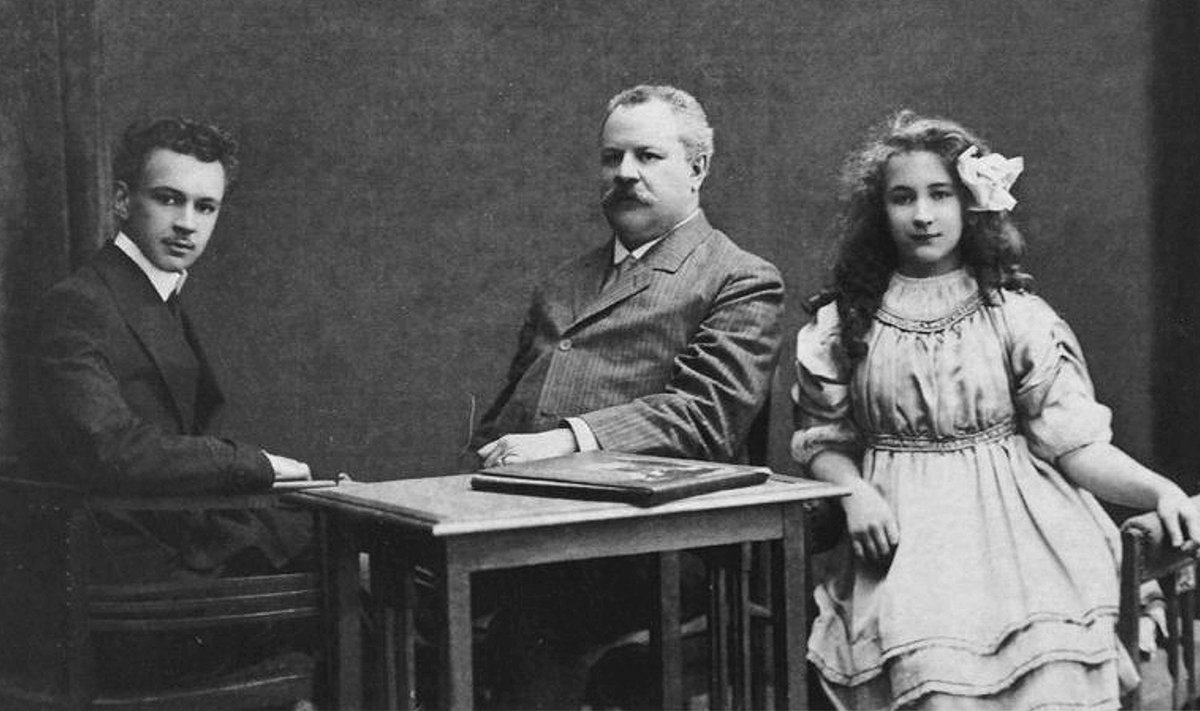 PERERINGIS: Nikolai Vtorov koos poeg Borissi ja tütar Olgaga. Mõlemad lapsed pagesid Venemaalt ja surid Prantsusmaal.