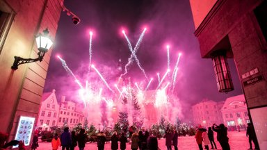 Редакция RusDelfi поздравляет вас с Новым 2022 годом!