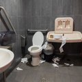 Räiged elamused avalikus tualetis: naised, mida te seal ometi teete!? 