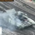 VIDEO | Väike granaadiheitja tegi Putini armee paljukiidetud imetanki sisse augu