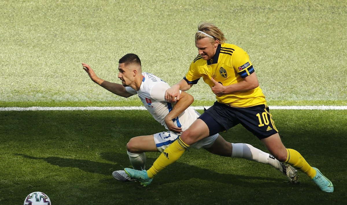 Rootsi (kollases) vs Slovakkia.