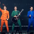VIDEO | Pöördes fänn asus laval seisnud Nick Jonasit eriti pealetükkivalt käperdama: naise kutsus korrale turvameeskond