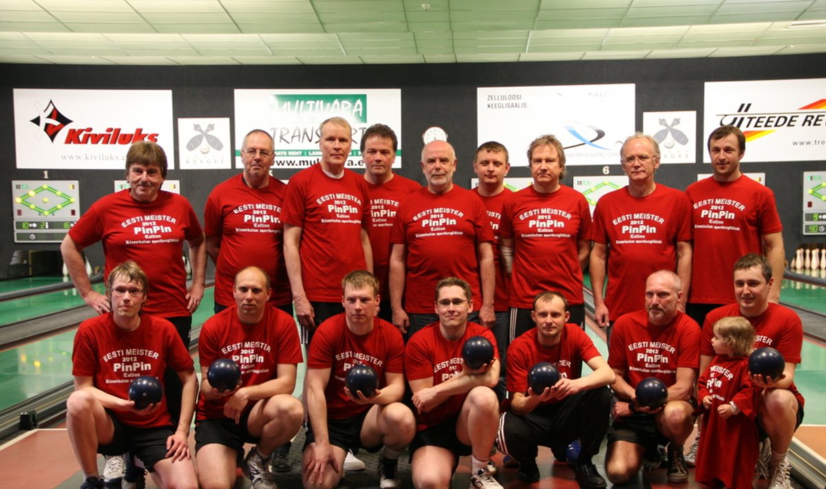 Keegliklubi PinPin (Fotol: PinPin Keegliklubi - Eesti meister 2012, Eiki Nestor teises reas paremalt teine).