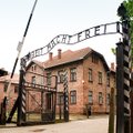 VASTUKAJA | Lauri Vahtre:  Põim Kama rääkigu juutidele, et nad oma „kultuurikatkestuse“ mälestuseks hoiaksid Hitleri monumenti 