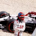 VIDEO | Tiimikaaslasele tagant otsa sõitnud Kimi Räikkönen: puhas minu viga