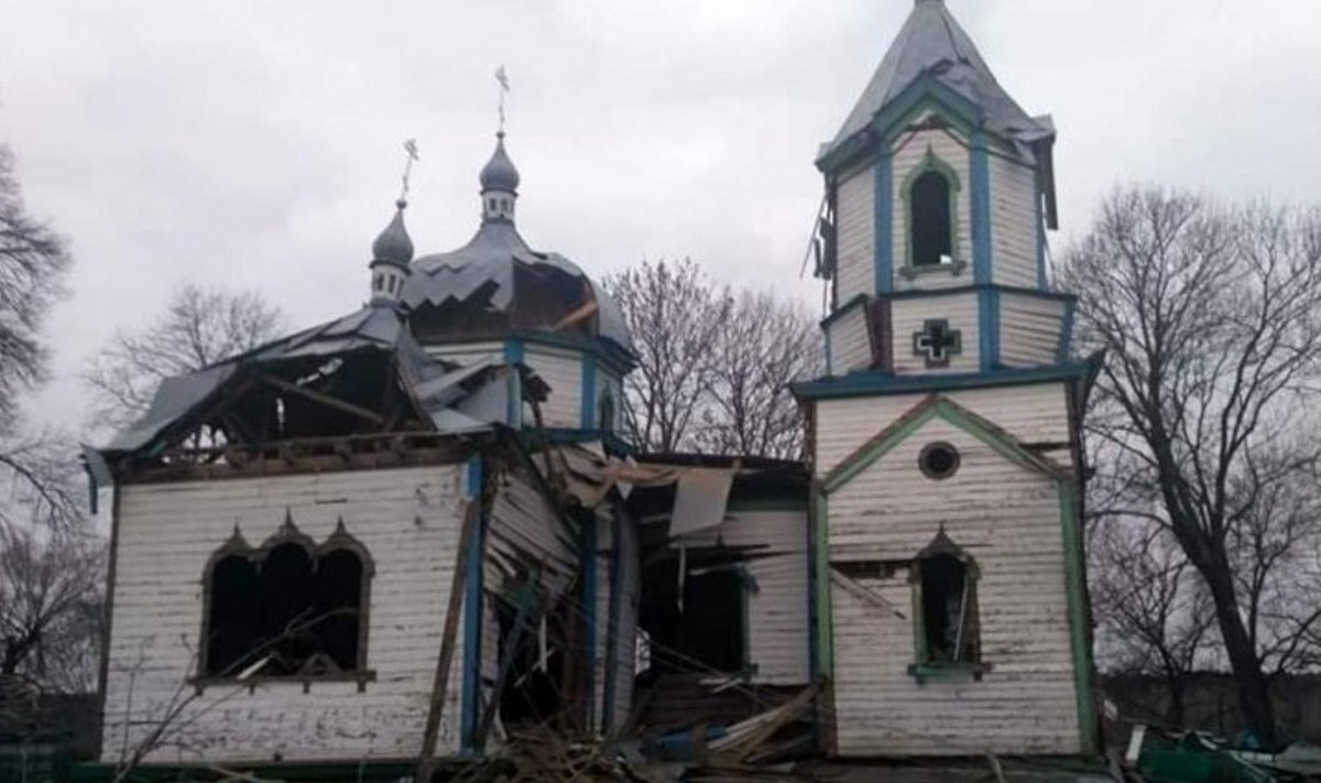 Vene sissetungijad hävitasid 19. sajandi Püha Neitsi Maarja Sündimise kiriku Žõtomõri piirkonnas.