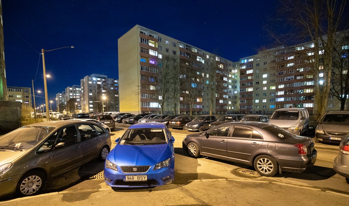 Parkimine Lasnamäel.