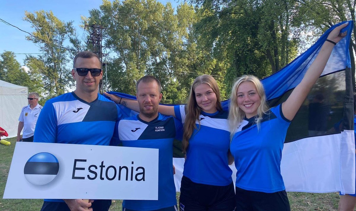 Eesti koondis: Nikolai Tover, Vladimir Kunitsõn, Johanna Johanson ja Carmel Uibopuu.