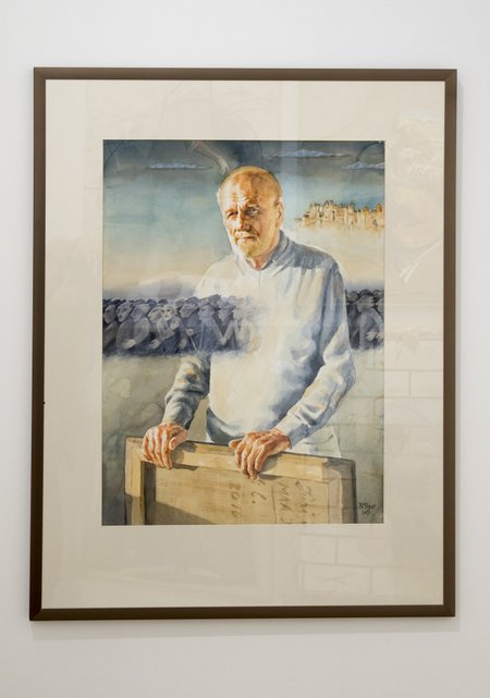 Kunstnik Rein Mägari joonistatud kunstnik Jüri Arrak. Miskisugune hea traditsioonilisus domineerib. Töö erineb sellega üsna vägevalt kunsti nii-öelda peavoolust, kus valitseb suur formaat. Ja jääb silma.