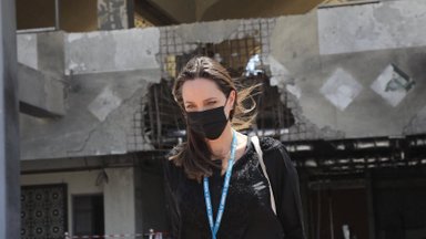 ВИДЕО | Анджелина Джоли приехала во Львов