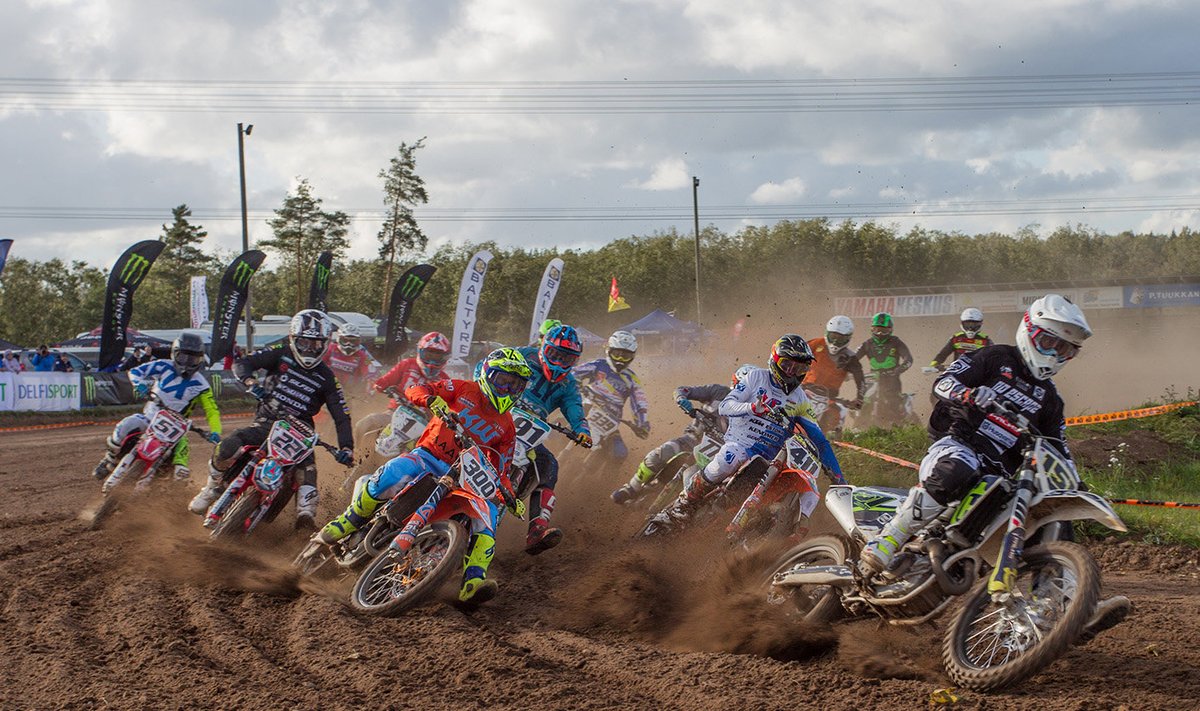 MX1 start: Harri Kullas (151), Erki Kahro (411), Tanel Leok (1)