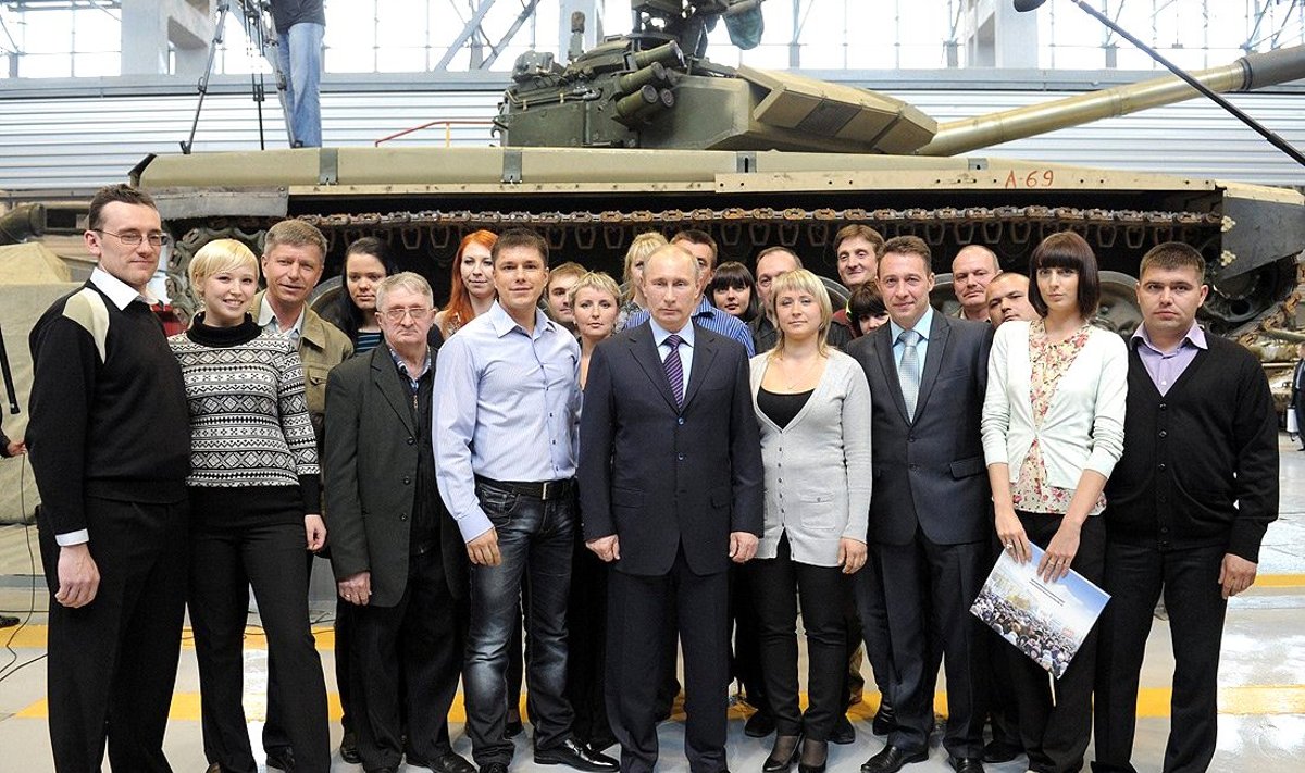 Putin Uralvagonzavodi töötajatega