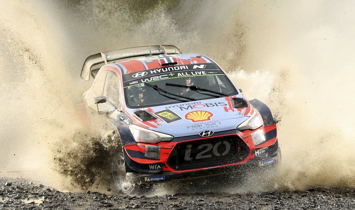 Andreas Mikkelsen Hyundai roolis.