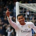 Ehtsad või töödeldud? Cristiano Ronaldo seksikate kõhulihaste ümber lahvatas skandaal