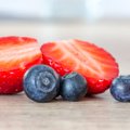 Magus mari põske: toitumisraamatute autor jagab, kuidas viljade ja marjadega õigesti ümber käia nii, et need meie tervist ei ohustaks
