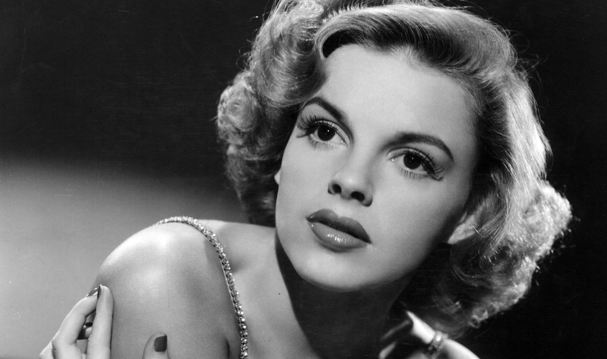 Judy Garland, 1944