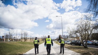 FOTOREPORTAAŽ | Karantiinipolitsei. Vaata, kuidas sujus Tartu korravalvurite kontrolltiir
