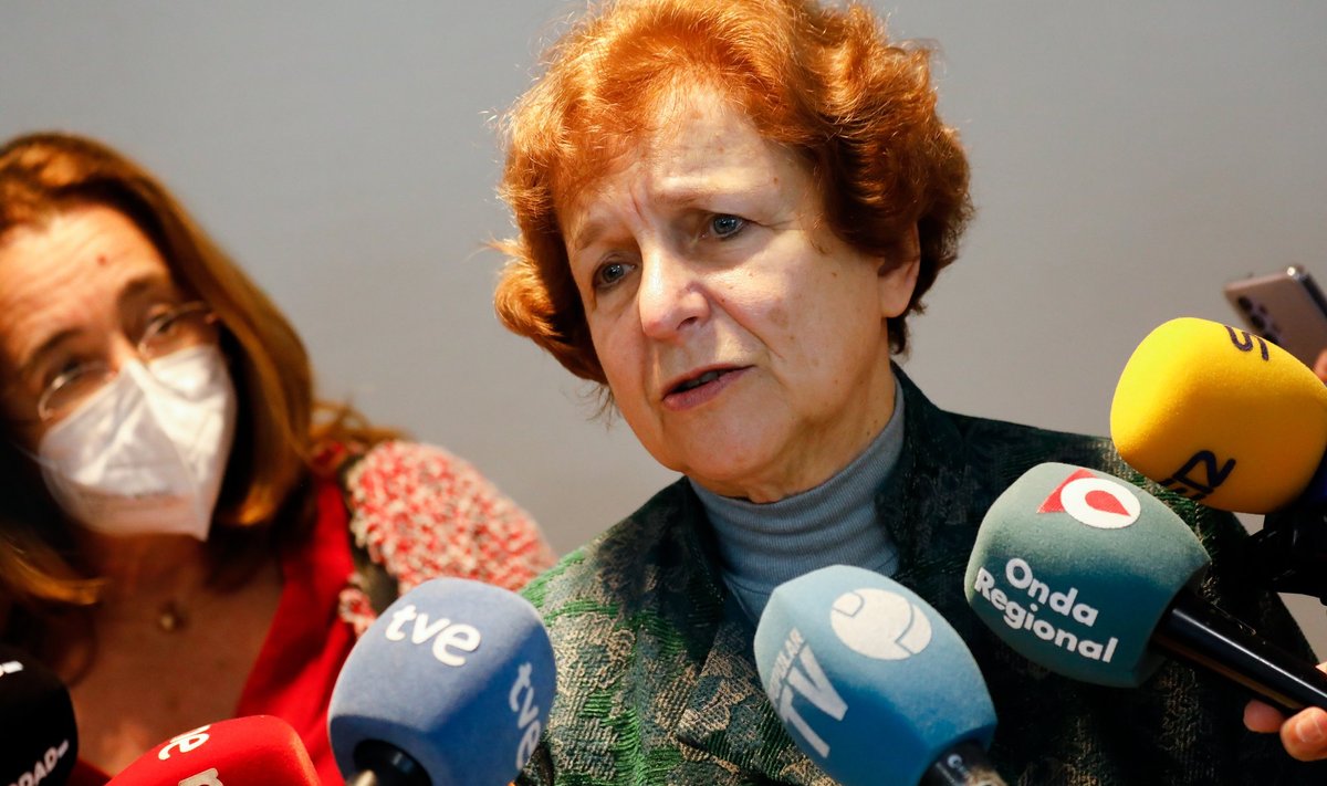 Tuntud Läti Kremli-meelne eurosaadik 72-aastane Tatjana Ždanoka hääletas mitteüllatuslikult resolutsiooni vastu. Tema oli ka üks neist saadikuist, kelle kabineti uksele neljapäeval verise Putini näoga silt kleebiti.