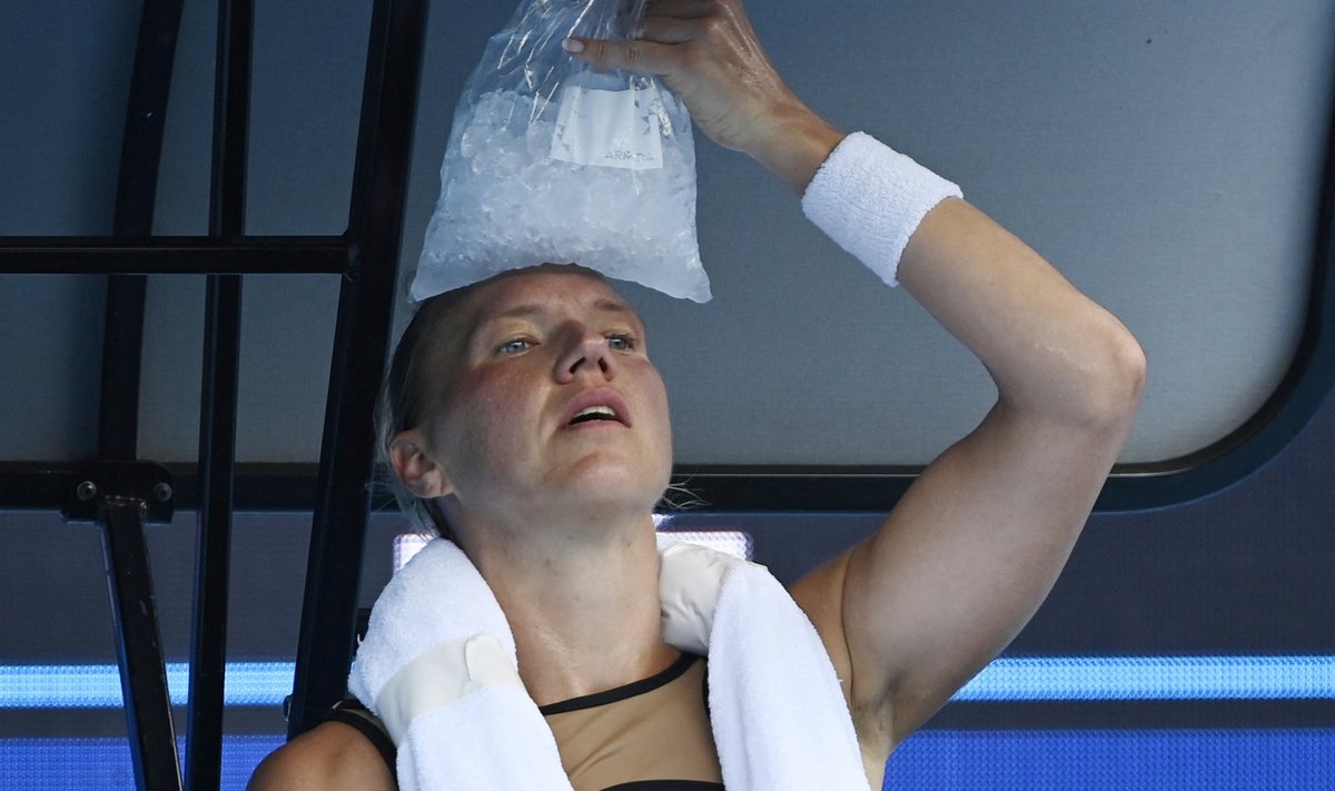 Кайя Канепи испытывала трудности из-за жаркой погоды в матче первого круга.